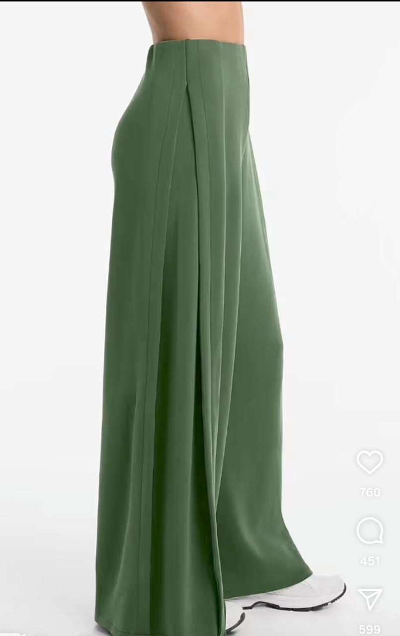 Pantalon large uni avec ceinture