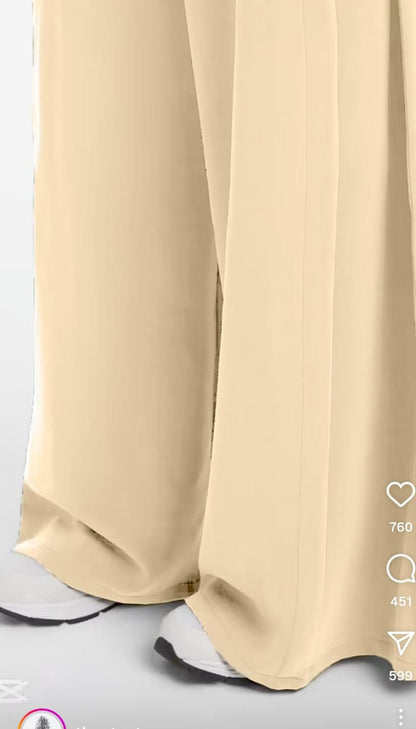 Pantalon large uni avec ceinture